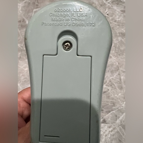 O2COOL 4 inch Portable Battery Powered Stroller Clip Fan, Gray/White - Picture 7 of 7